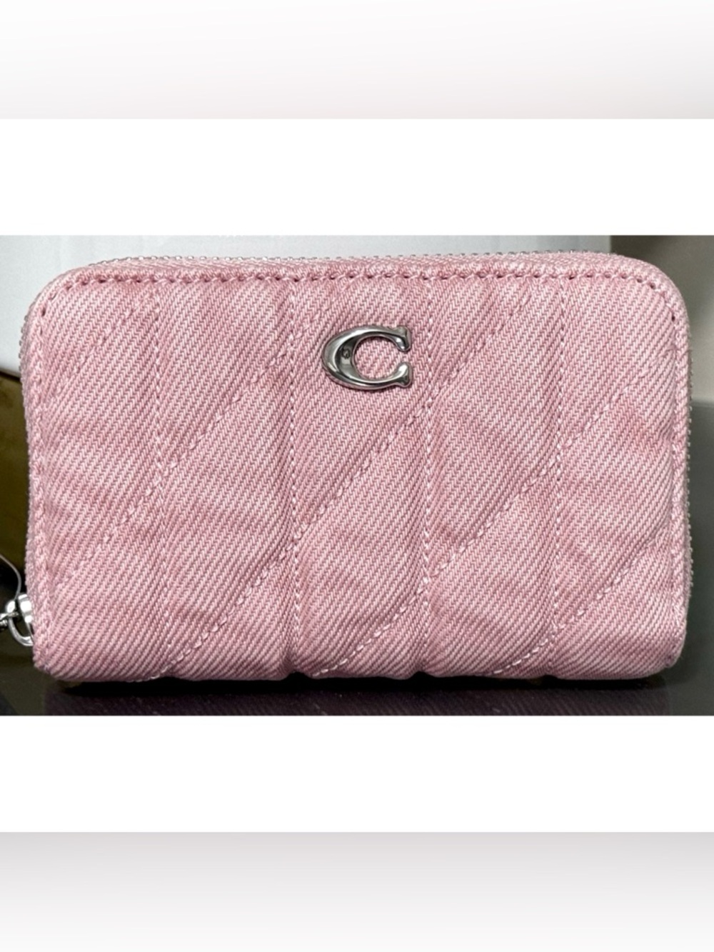 COACH Essential Small Zip Around Card Case in Quilted Dyed BALLERINA PINK Denim - Picture 2 of 7